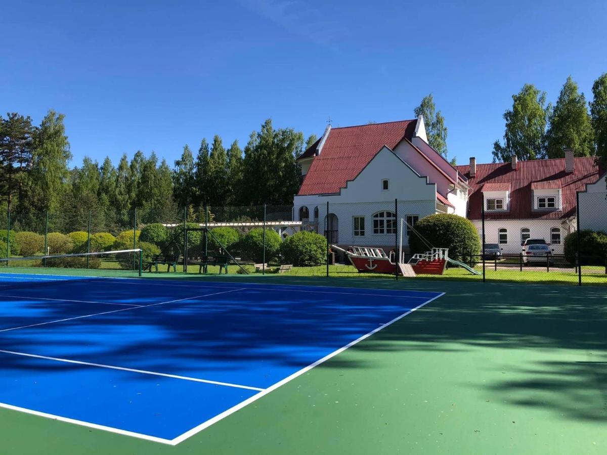 Karle Hotel Vitrupe Екстериор снимка