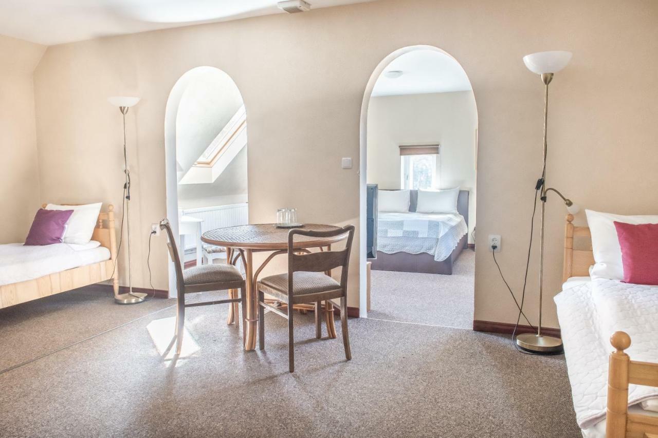 Karle Hotel Vitrupe Екстериор снимка