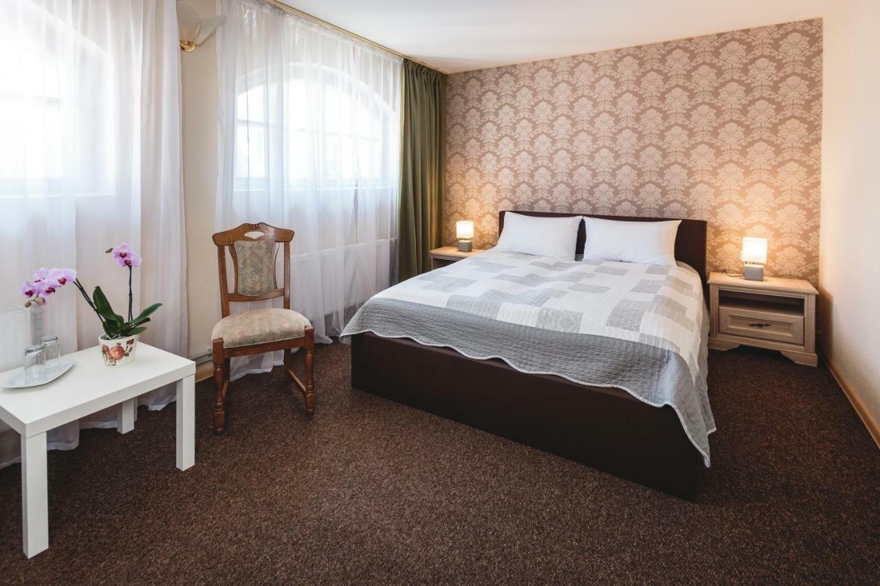 Karle Hotel Vitrupe Екстериор снимка