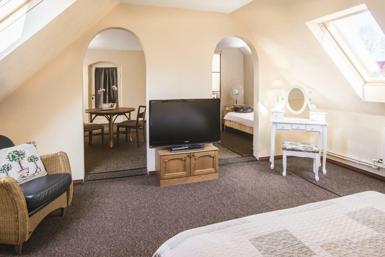 Karle Hotel Vitrupe Екстериор снимка