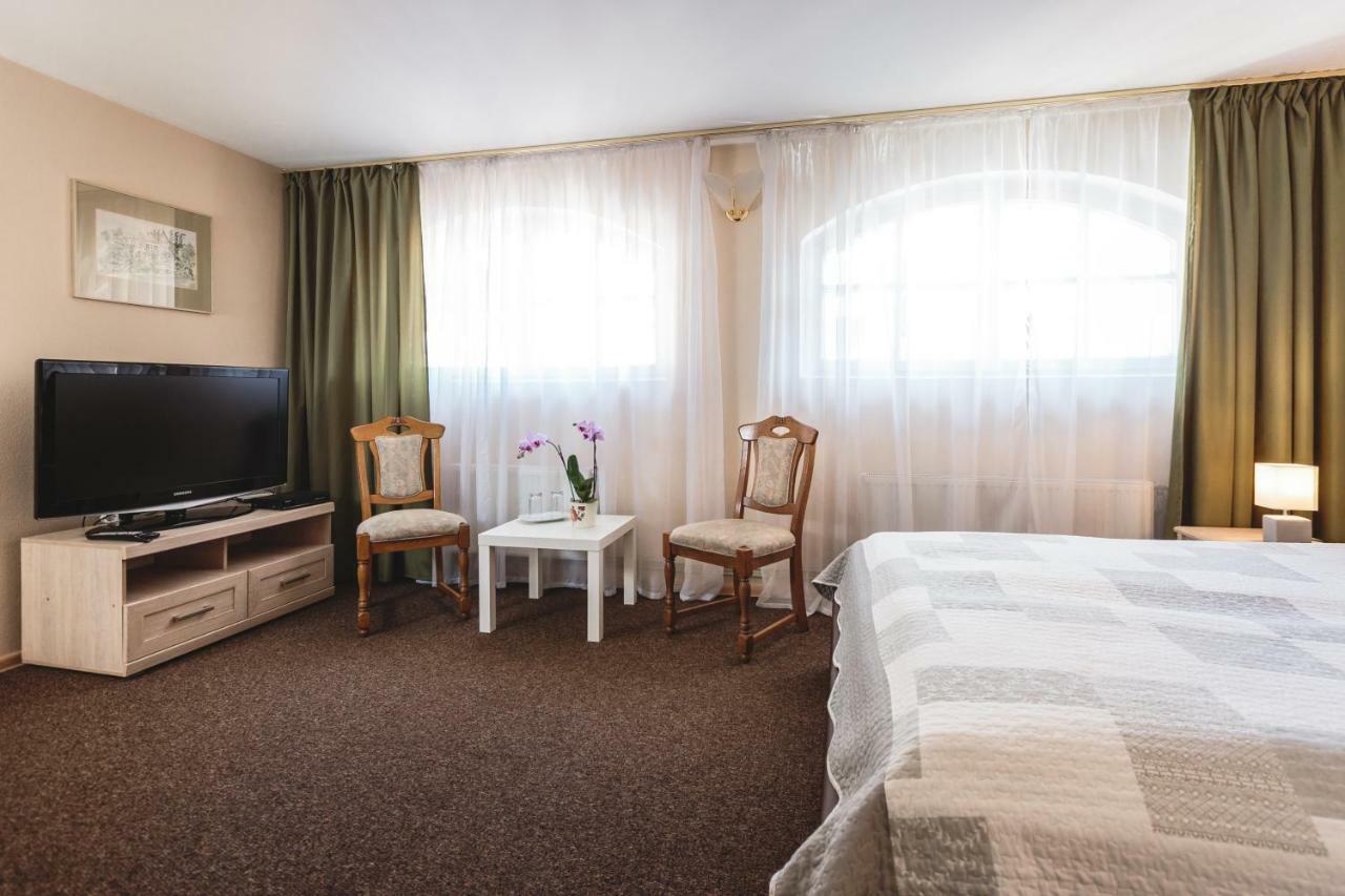 Karle Hotel Vitrupe Екстериор снимка