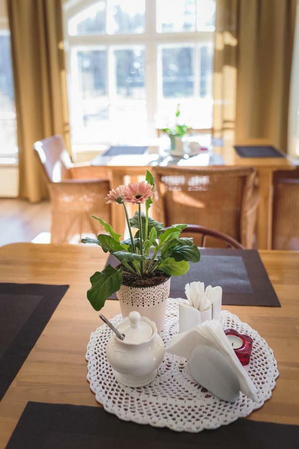 Karle Hotel Vitrupe Екстериор снимка