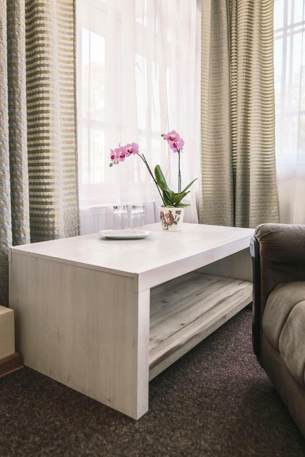 Karle Hotel Vitrupe Екстериор снимка