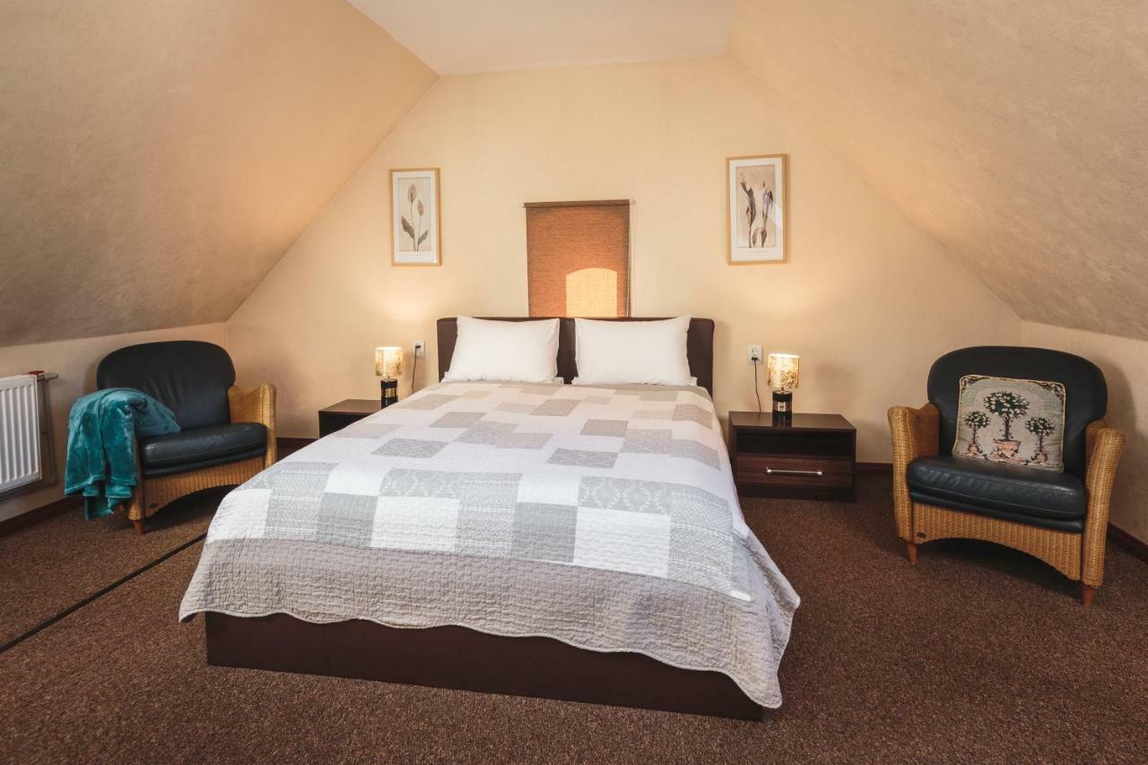 Karle Hotel Vitrupe Екстериор снимка
